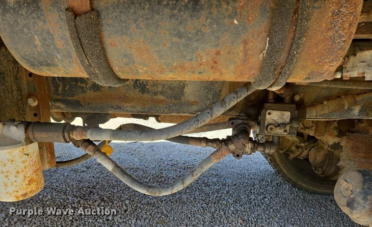 image for item DS5377 1991 Ford L9000 flatbed truck