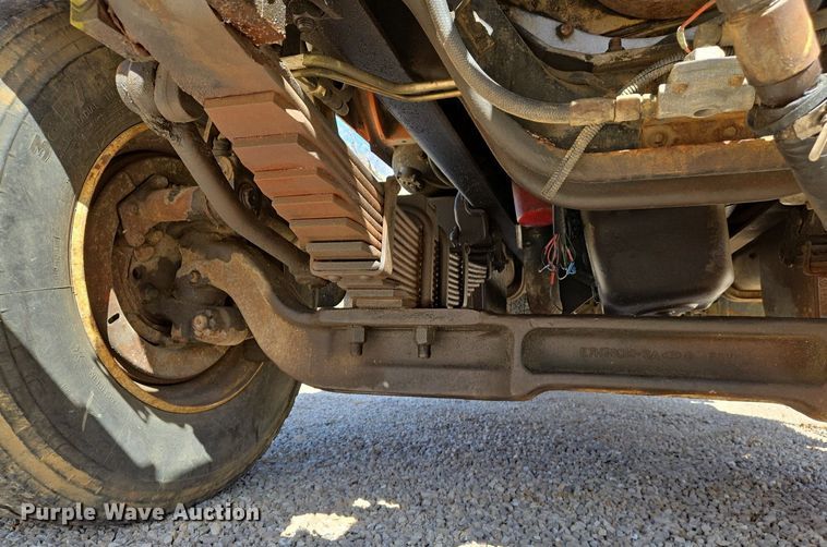 image for item DS5377 1991 Ford L9000 flatbed truck