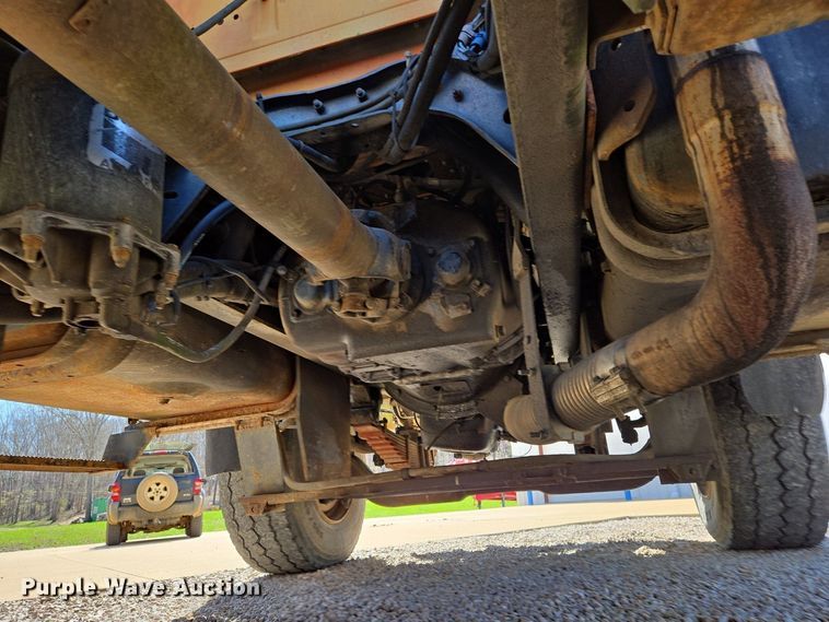 image for item DS5377 1991 Ford L9000 flatbed truck