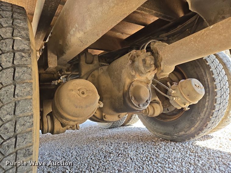 image for item DS5377 1991 Ford L9000 flatbed truck