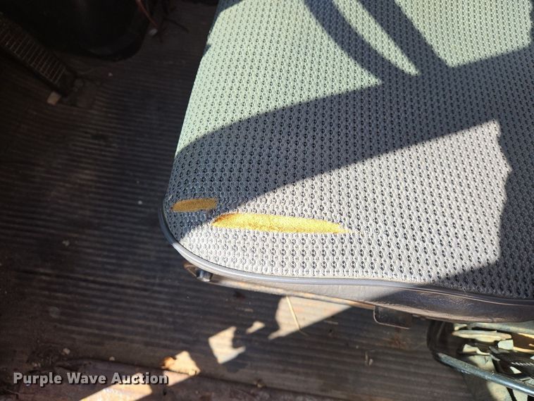 image for item DS5377 1991 Ford L9000 flatbed truck