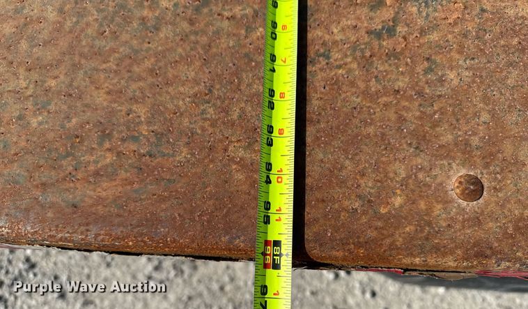 image for item DT0687 1993 Mack CH613 truck cab and chassis