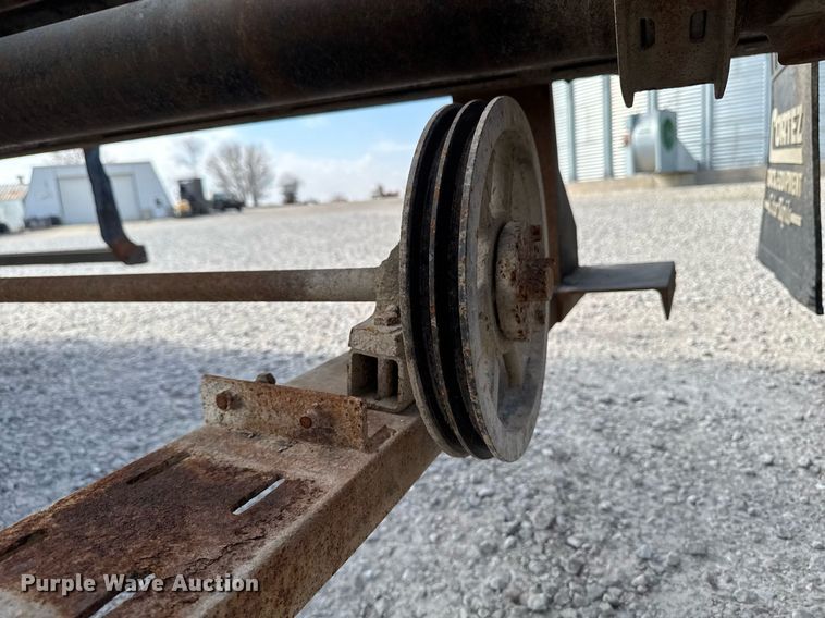 image for item DT0687 1993 Mack CH613 truck cab and chassis