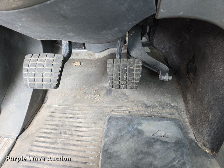 image for item DT4784 2006 Freightliner CL120 semi truck