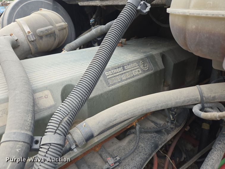 image for item DT4784 2006 Freightliner CL120 semi truck