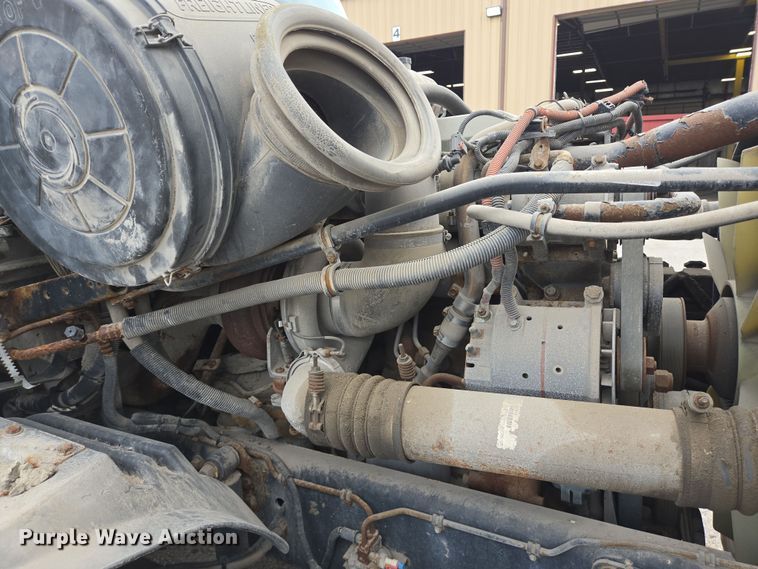 image for item DT4784 2006 Freightliner CL120 semi truck