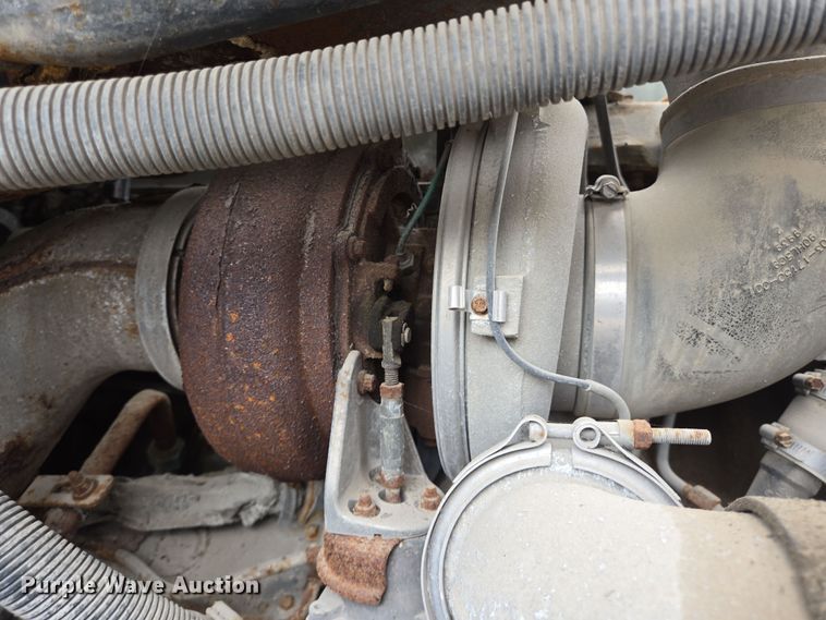 image for item DT4784 2006 Freightliner CL120 semi truck