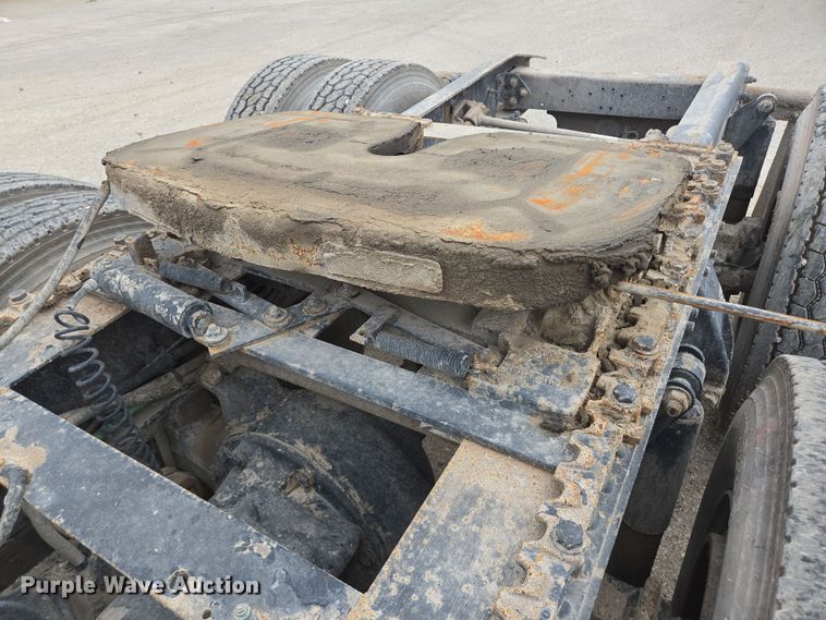 image for item DT4785 2007 Freightliner CL120 semi truck