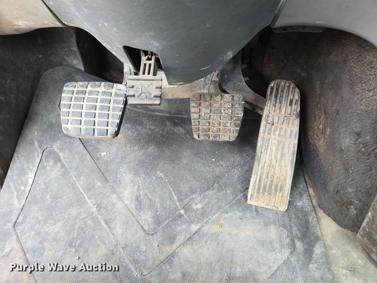 image for item DT4785 2007 Freightliner CL120 semi truck