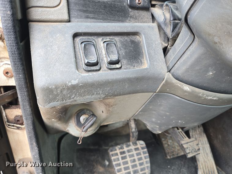 image for item DT4785 2007 Freightliner CL120 semi truck