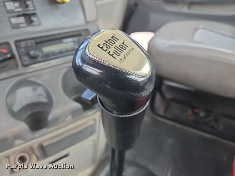 image for item DT4785 2007 Freightliner CL120 semi truck