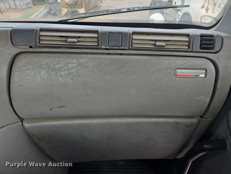 image for item DT4785 2007 Freightliner CL120 semi truck