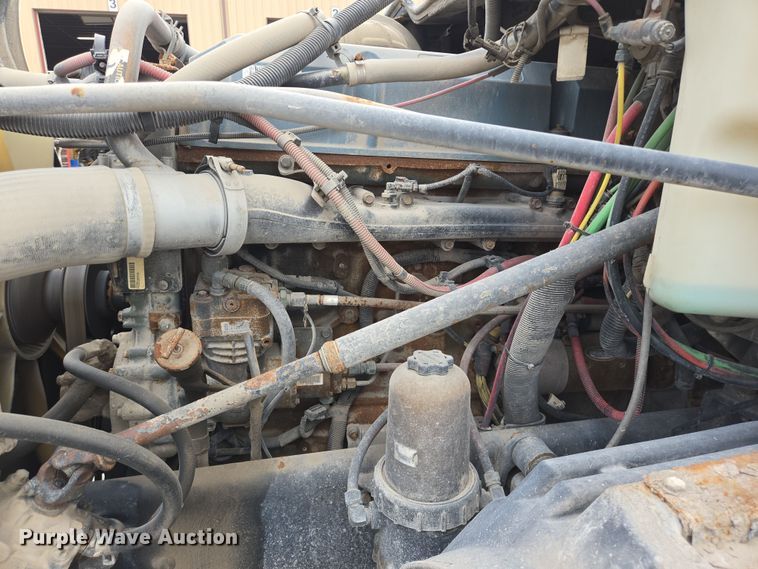 image for item DT4785 2007 Freightliner CL120 semi truck