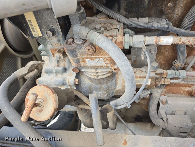 image for item DT4785 2007 Freightliner CL120 semi truck