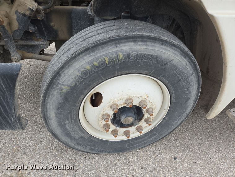 image for item DT4785 2007 Freightliner CL120 semi truck