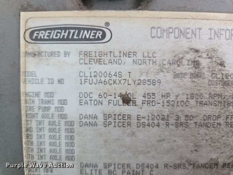image for item DT4785 2007 Freightliner CL120 semi truck