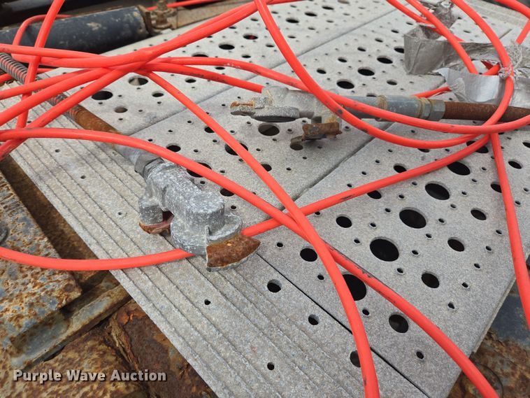 image for item DT4786 2005 Freightliner CL120 semi truck