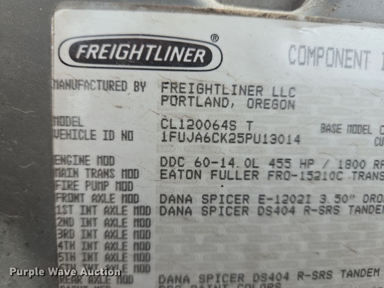 image for item DT4786 2005 Freightliner CL120 semi truck