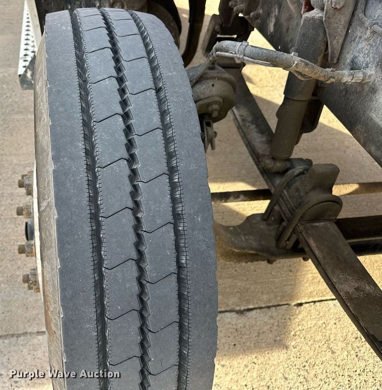 image for item DT6515 2018 Kenworth T880 semi truck