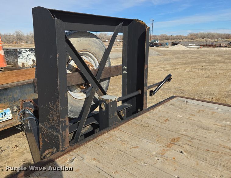 image for item DT7071 1977 Belshe equipment trailer