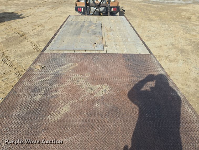 image for item DT7071 1977 Belshe equipment trailer