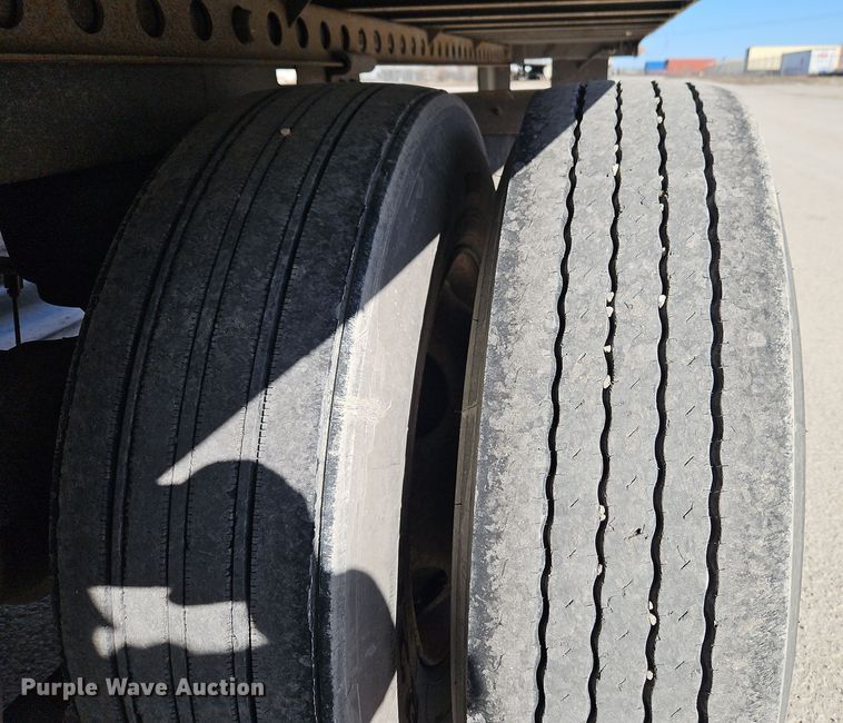 image for item DT7621 2006 Hyundai V12530152-AJS dry van trailer