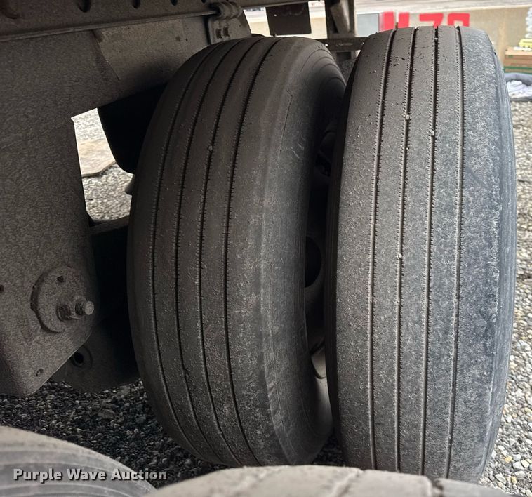 image for item DU3434 2013 Great Dane CPL-3314-01053 dry van trailer