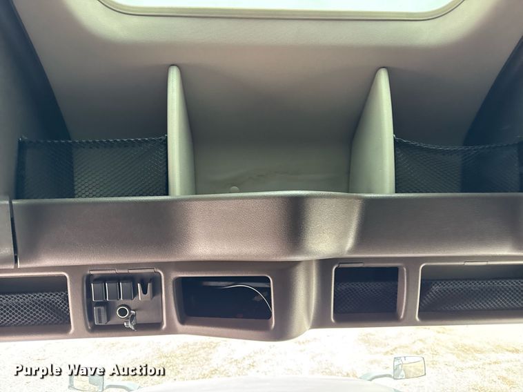 image for item DU3435 2017 Volvo VN semi truck