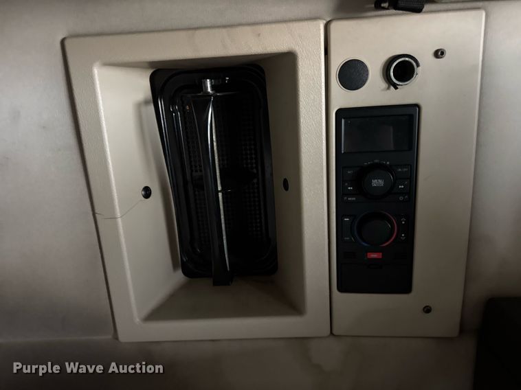 image for item DU3436 2015 Volvo VN semi truck