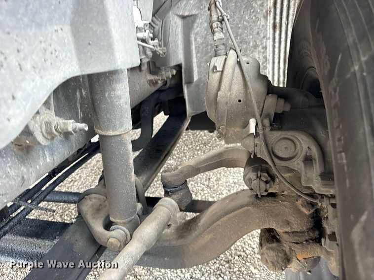 image for item DU3436 2015 Volvo VN semi truck