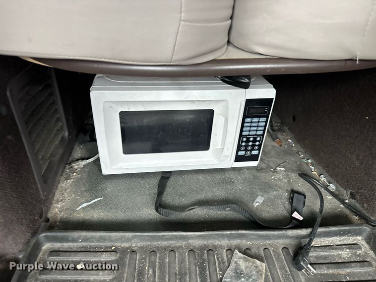 image for item DU3439 2015 Volvo VN semi truck