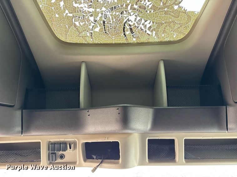 image for item DU3439 2015 Volvo VN semi truck