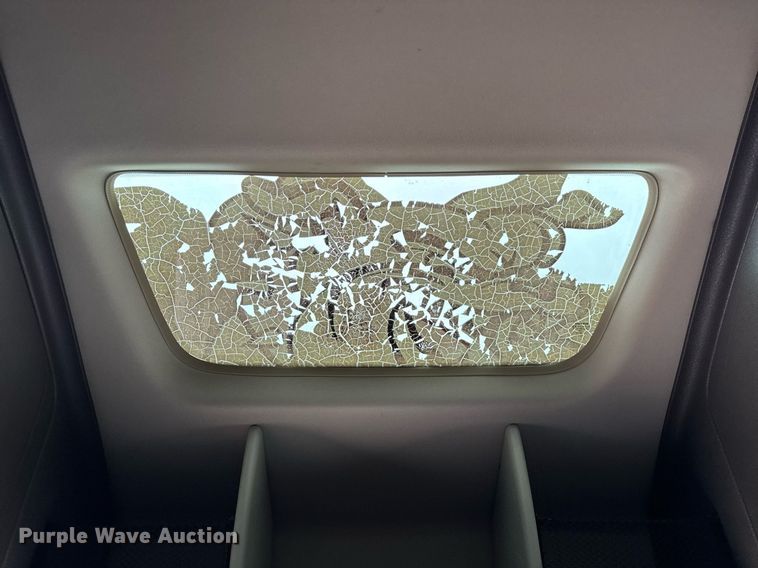 image for item DU3439 2015 Volvo VN semi truck