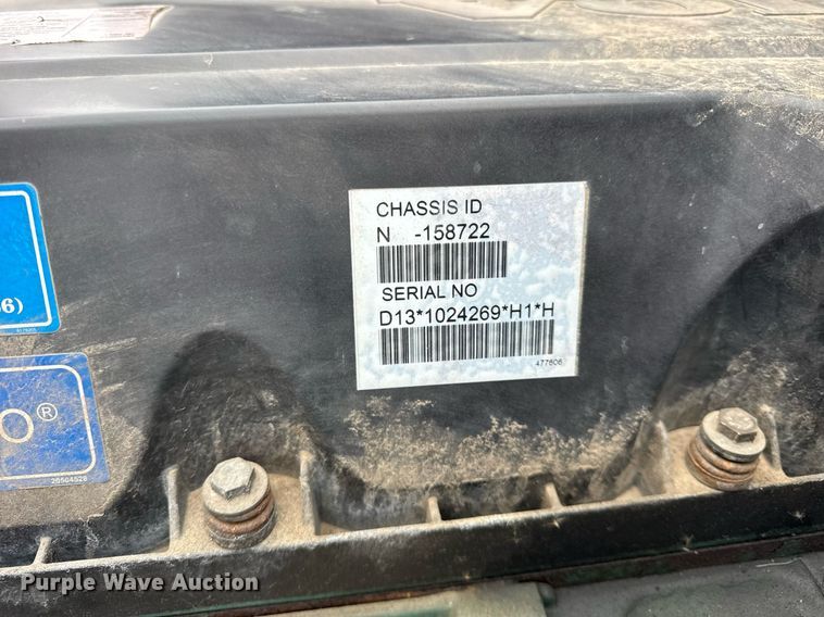 image for item DU3439 2015 Volvo VN semi truck