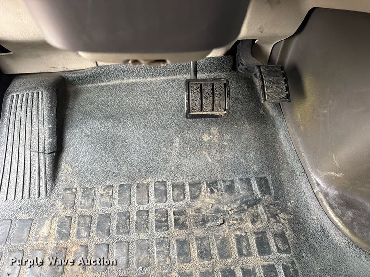 image for item DU3440 2017 Volvo VN semi truck