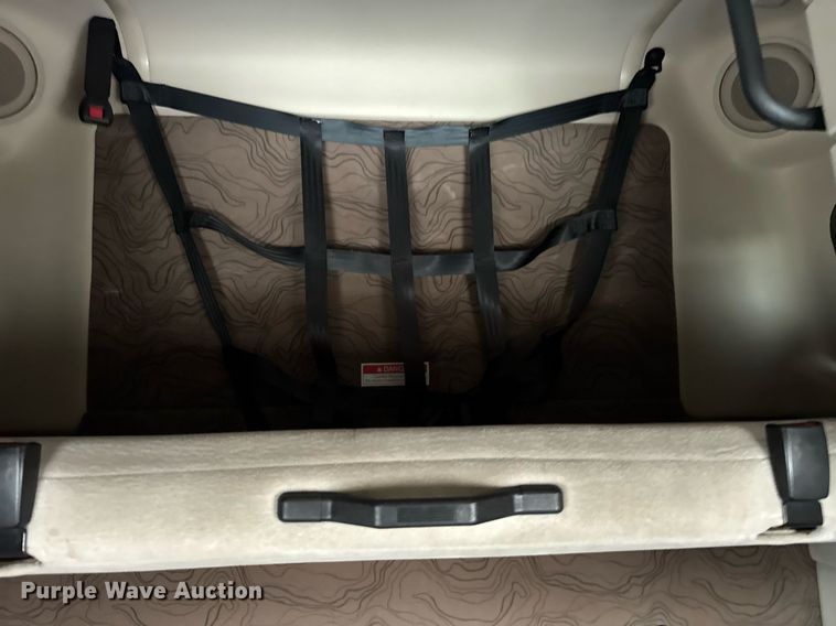 image for item DU3440 2017 Volvo VN semi truck