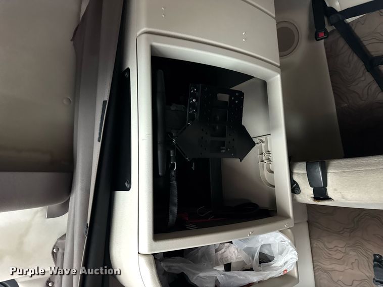 image for item DU3440 2017 Volvo VN semi truck