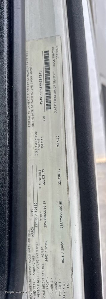 image for item DU3440 2017 Volvo VN semi truck