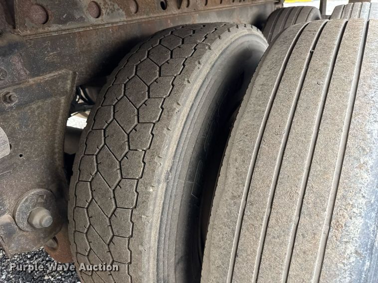 image for item DU3441 2016 Utility VS2DX dry van trailer