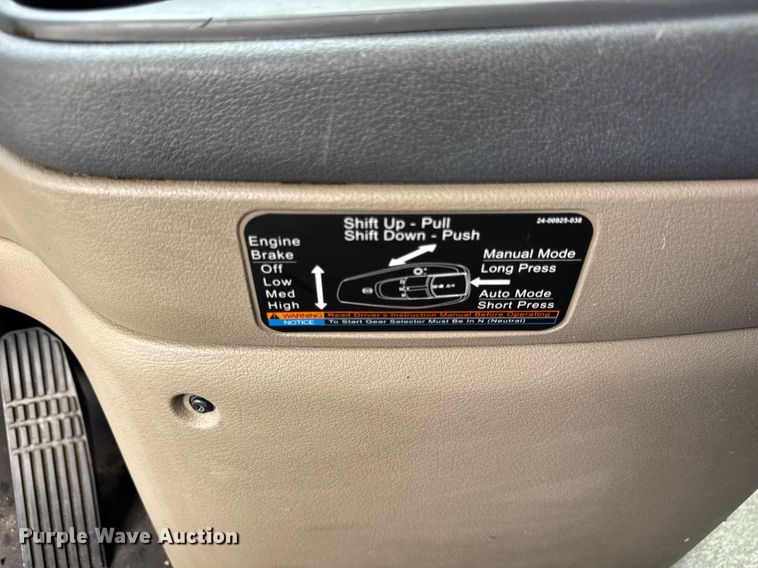 image for item DU3467 2018 Freightliner Cascadia semi truck