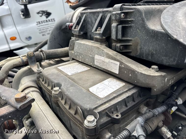 image for item DU3467 2018 Freightliner Cascadia semi truck