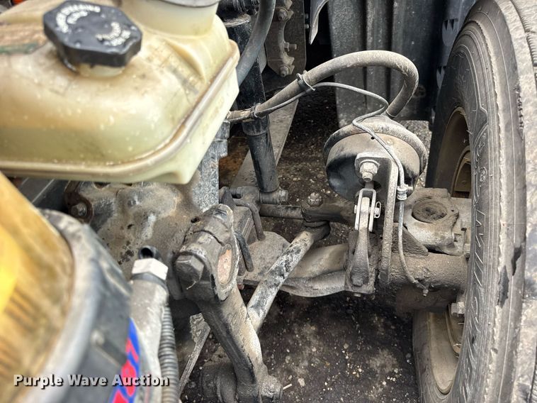 image for item DU3467 2018 Freightliner Cascadia semi truck