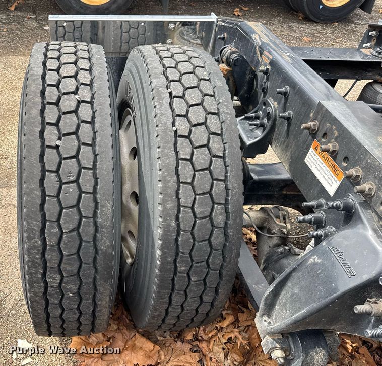 image for item DU3467 2018 Freightliner Cascadia semi truck