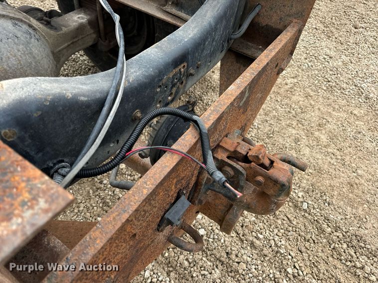 image for item DV1884 1994 Ford L9000 truck cab and chassis