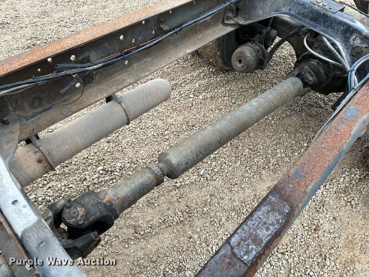 image for item DV1884 1994 Ford L9000 truck cab and chassis