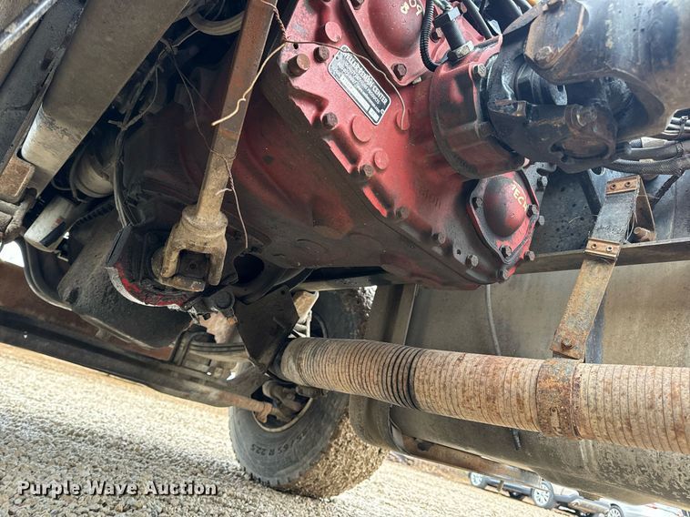 image for item DV1884 1994 Ford L9000 truck cab and chassis