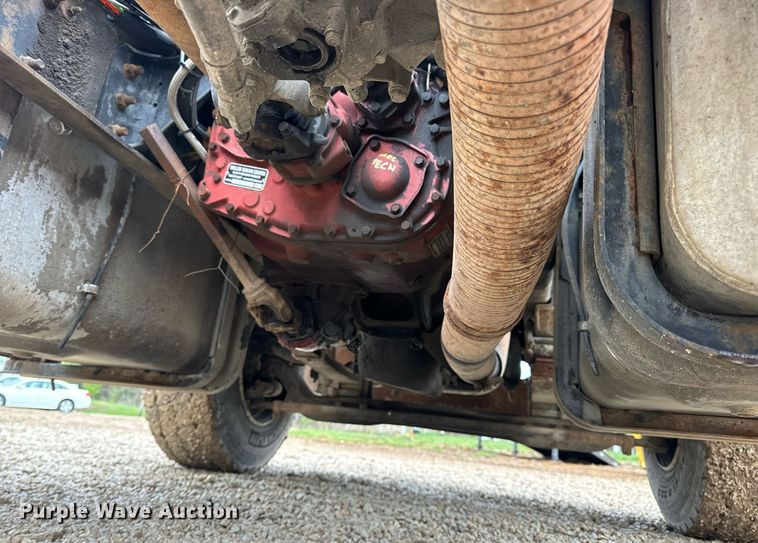 image for item DV1884 1994 Ford L9000 truck cab and chassis