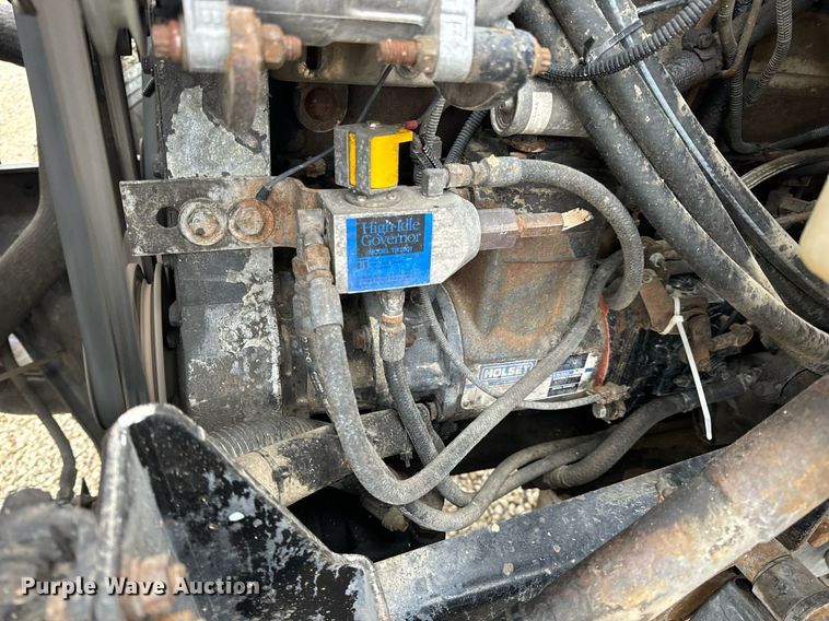 image for item DV1884 1994 Ford L9000 truck cab and chassis