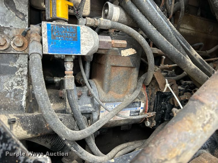 image for item DV1884 1994 Ford L9000 truck cab and chassis