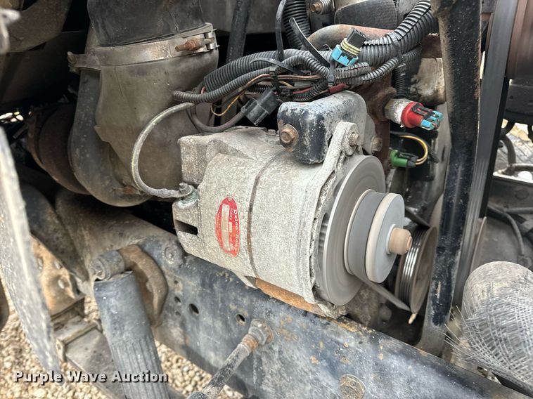 image for item DV1884 1994 Ford L9000 truck cab and chassis